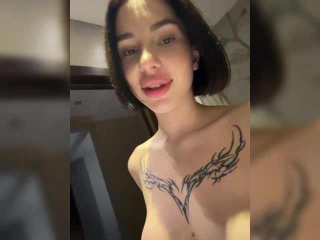 Gratis Live Sexcam mit BabyDarii BabyDarii