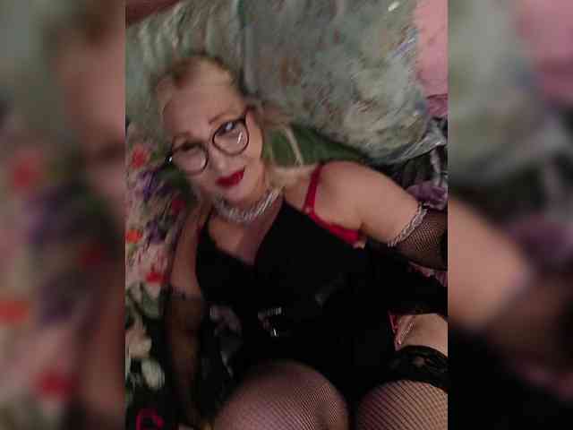 SheilaSweetney webcam