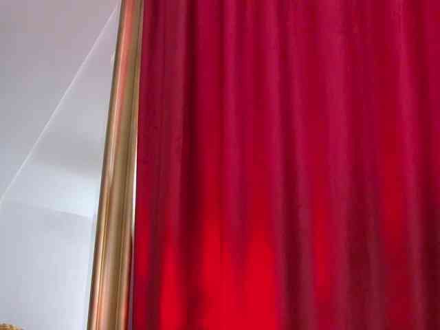Foxxxy-MILF webcam