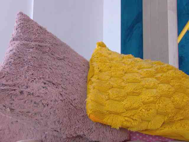 Foxxxy-MILF webcam