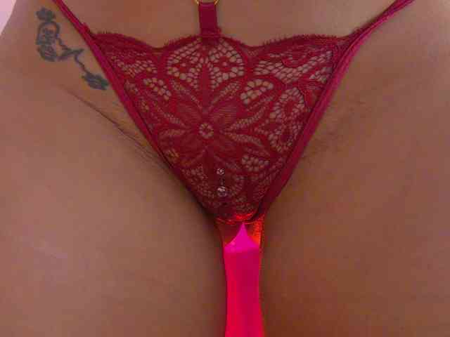 Foxxxy-MILF webcam