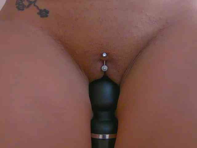 Foxxxy-MILF webcam