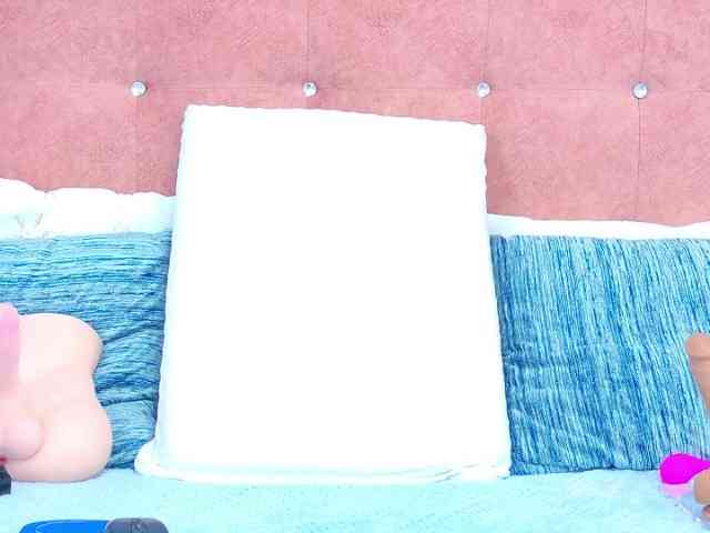 AlliciaKim webcam