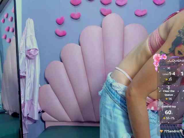 LUCY_MILLER webcam