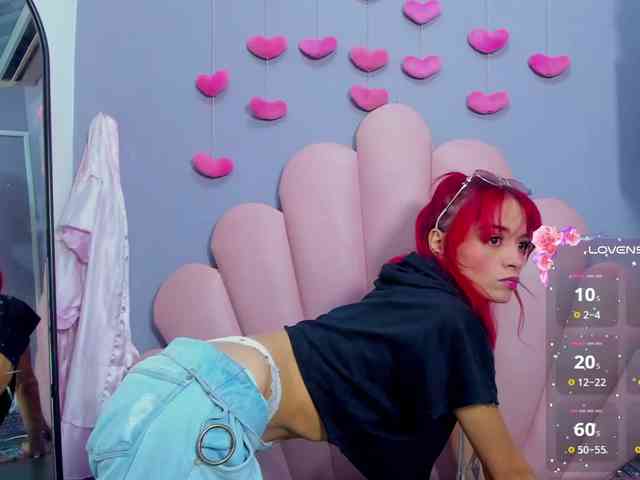 LUCY_MILLER webcam