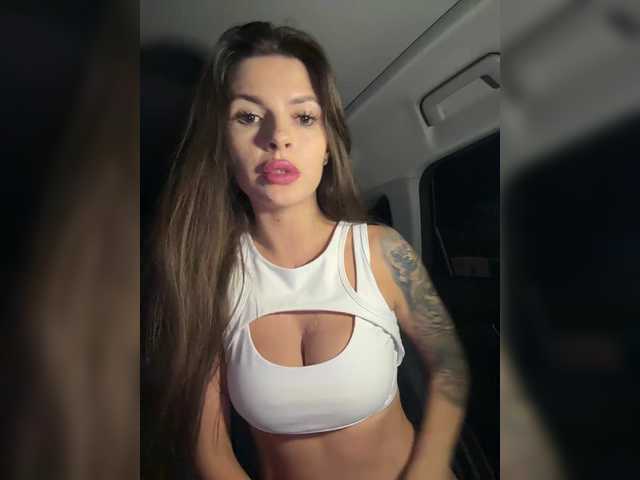 Oops_kiraa webcam