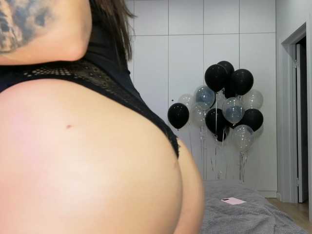 Vai a chattare su Oops_kiraa Oops_kiraa