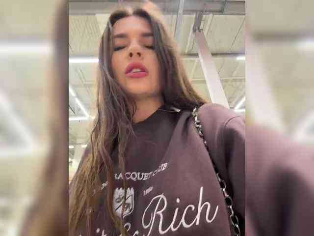Oops_kiraa