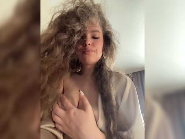 Gratis Live Sexcam mit YourLadyyy YourLadyyy