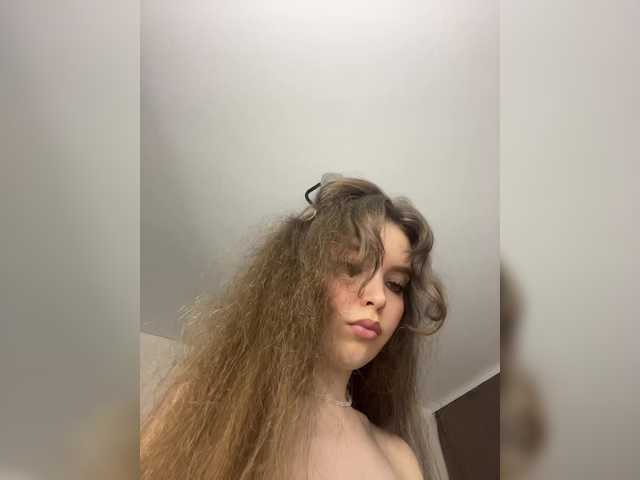 Entrez le videochat erotique avec le
modèle YourLadyyy YourLadyyy