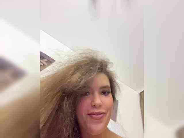 YourLadyyy webcam