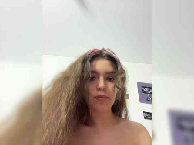 YourLadyyy webcam