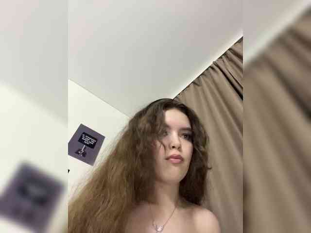 YourLadyyy webcam