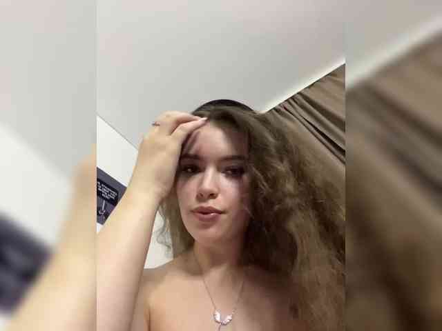 YourLadyyy webcam