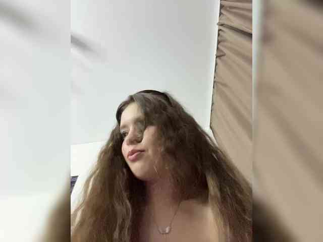 YourLadyyy webcam