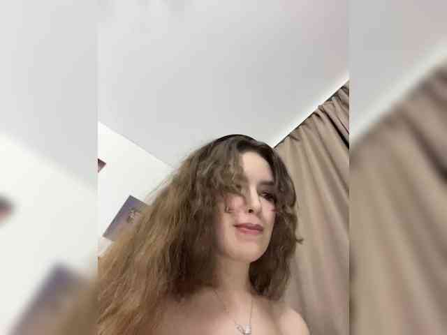 YourLadyyy webcam