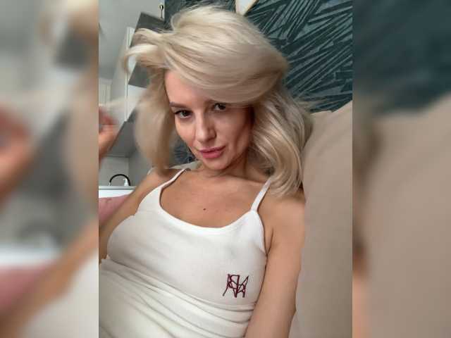 Accedi alla chat con il nickname -Molly- -Molly-