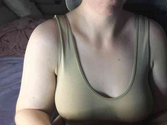 PassionateMommy webcam