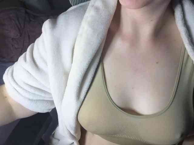 PassionateMommy webcam