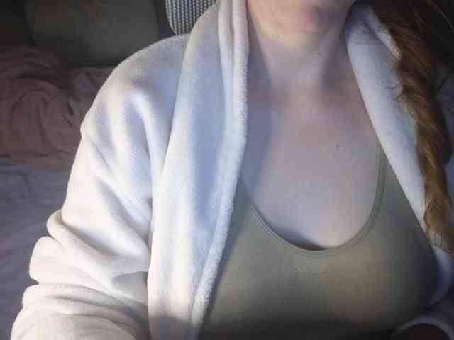 PassionateMommy webcam