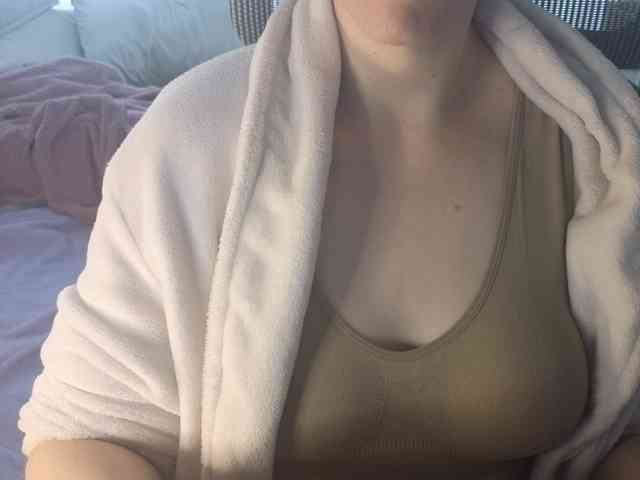 PassionateMommy webcam