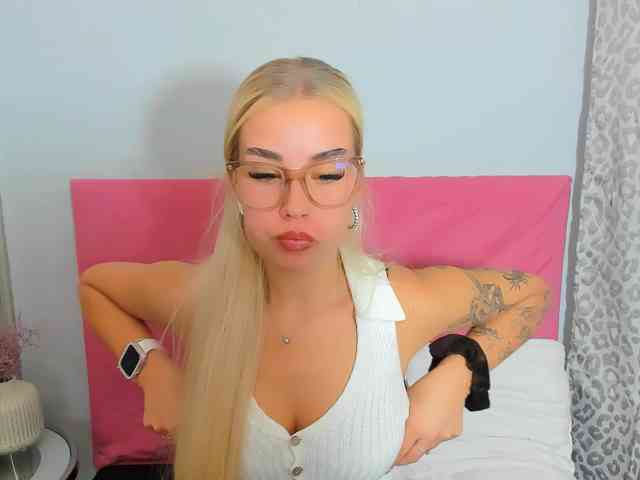 KristyQueen webcam
