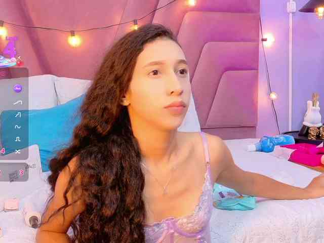 Beautifulskinny18 webcam