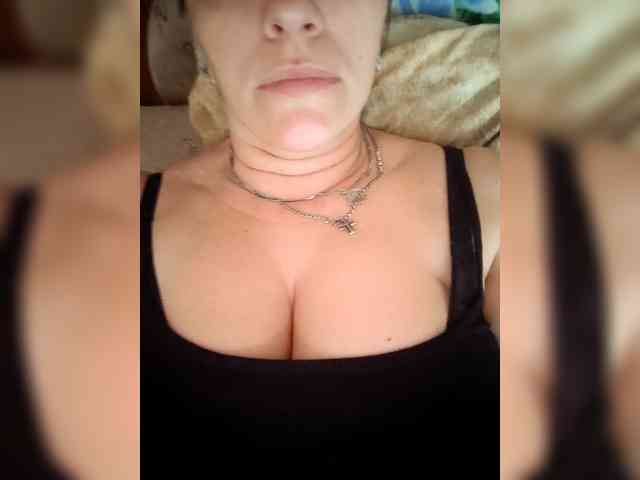MissieLorrie webcam