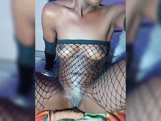 TrishaBanks webcam