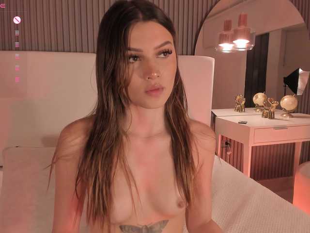 Gisellee-Roy webcam