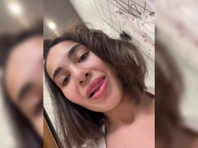 Entrez le videochat erotique avec le
modèle Talilia Talilia