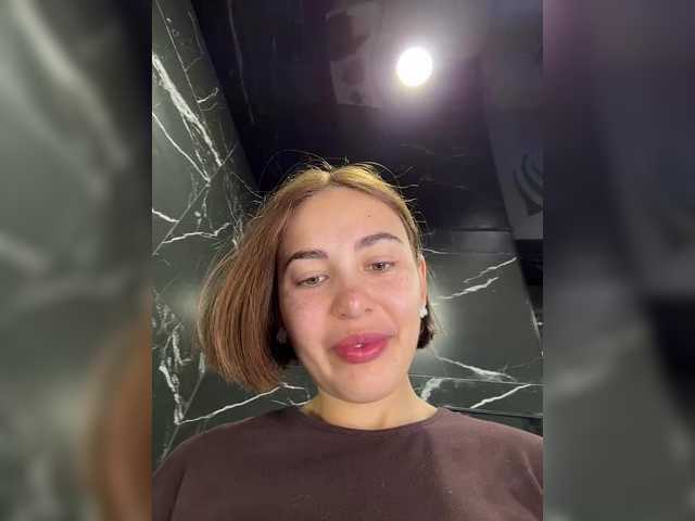 Gratis Live Sexcam mit Talilia Talilia