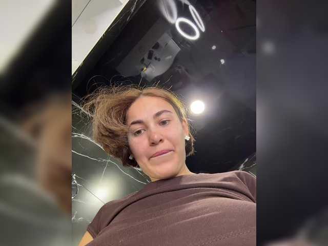 Entra en el chat con el modelo Talilia Talilia