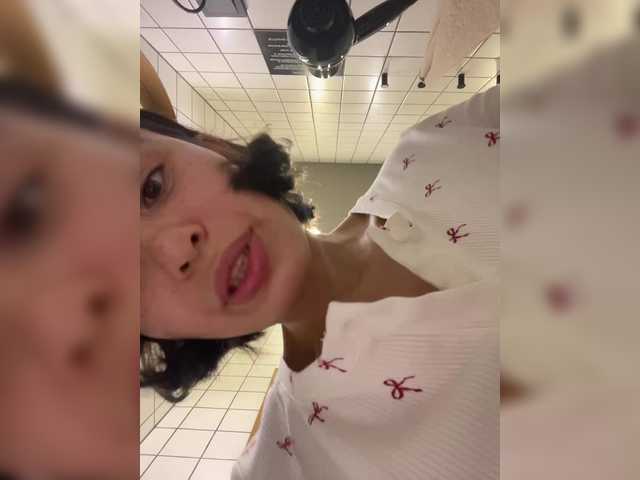 Gratis Live Sexcam mit Talilia Talilia