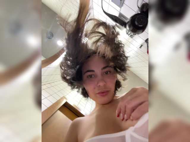 Entrez le videochat erotique avec le
modèle Talilia Talilia