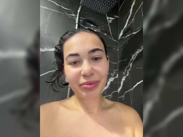 Entra en el chat con el modelo Talilia Talilia