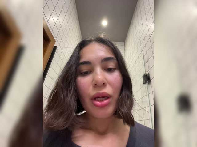 Entra en el chat con el modelo Talilia Talilia