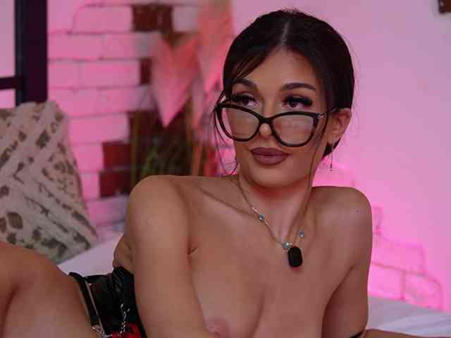 AngelinaCapri webcam