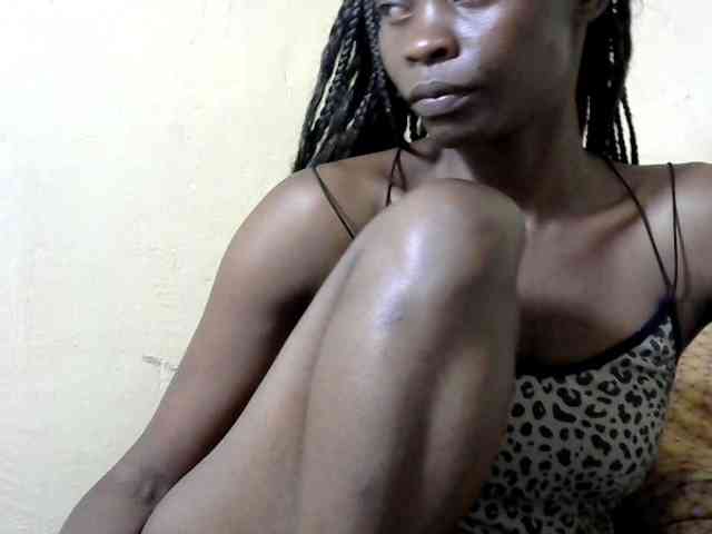 PrettyAlianah webcam