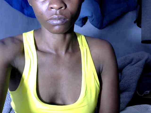 PrettyAlianah webcam