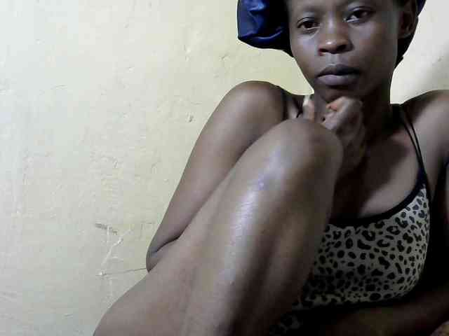 PrettyAlianah webcam