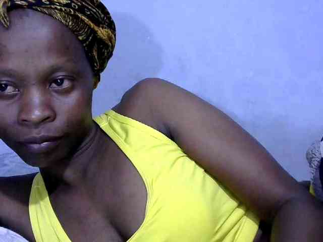 PrettyAlianah webcam