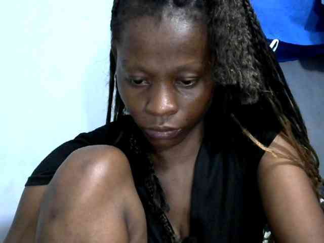 PrettyAlianah webcam