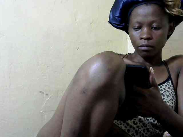 PrettyAlianah webcam