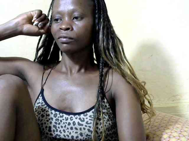 PrettyAlianah webcam