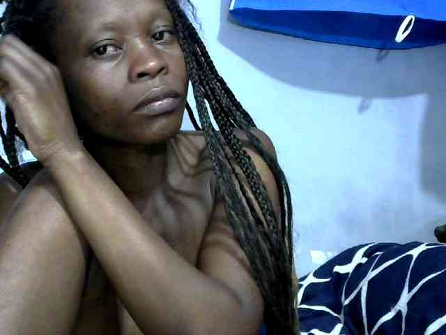 PrettyAlianah webcam