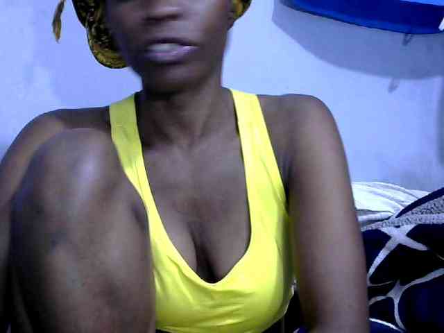 PrettyAlianah webcam