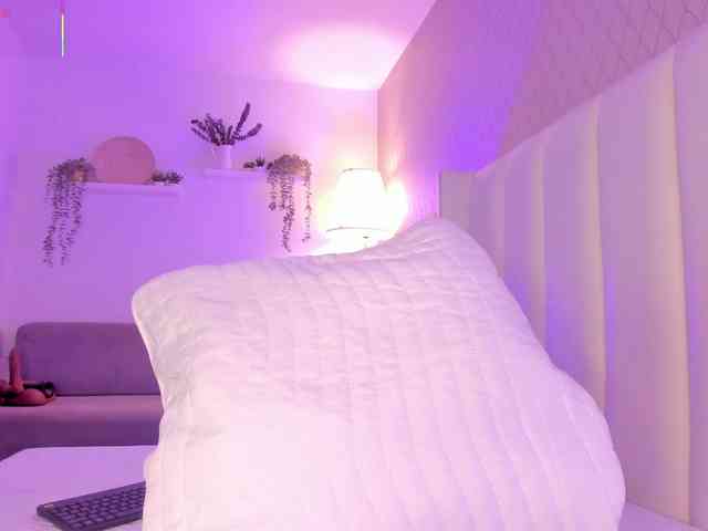 SophiaSmiiths webcam