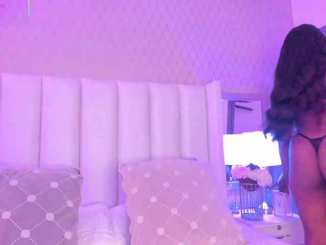 SophiaSmiiths webcam
