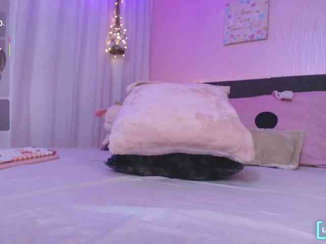 meegan-foxy webcam